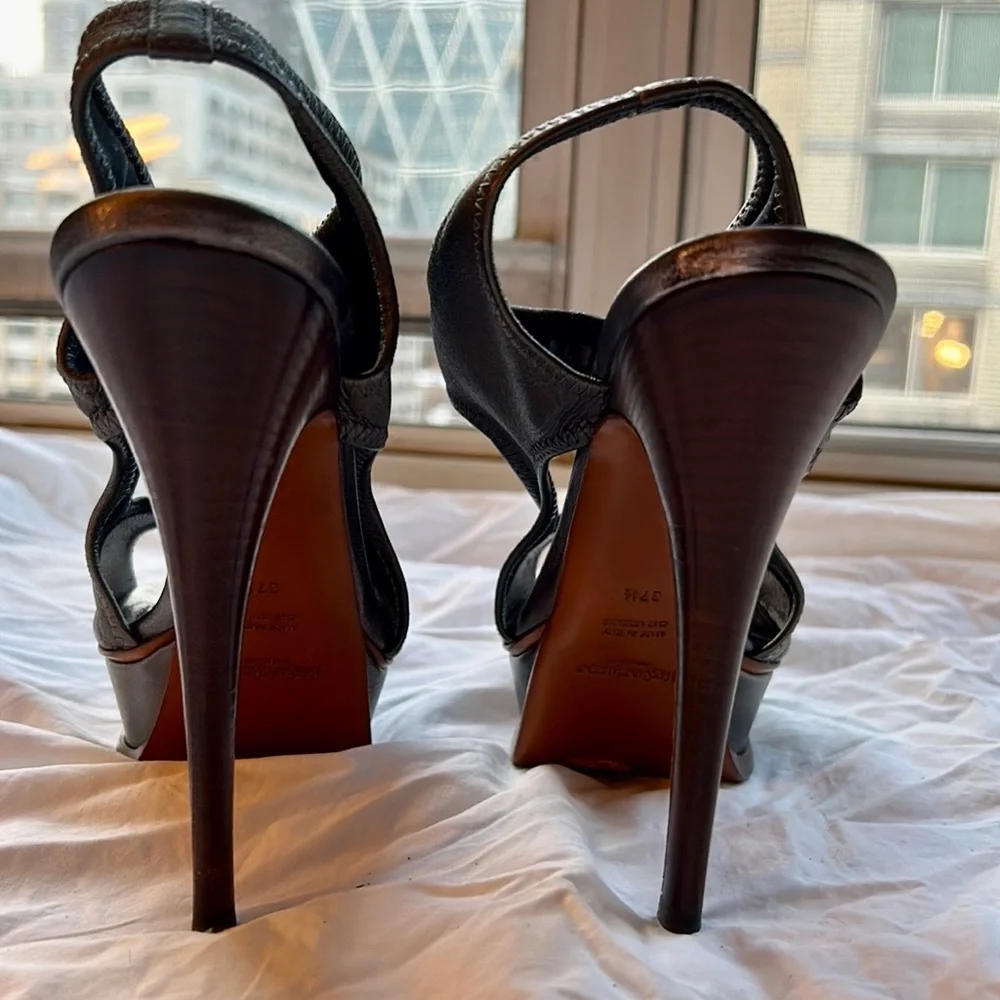 Gorgeous YSL Yves Saint Laurent Platform Heels Pewter -Silver Gray- beautiful!